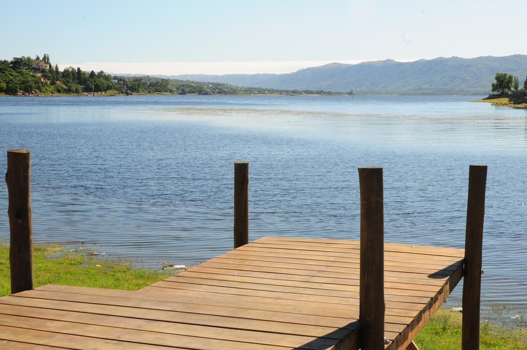 Hostal De La Costa Villa Carlos Paz Exterior photo