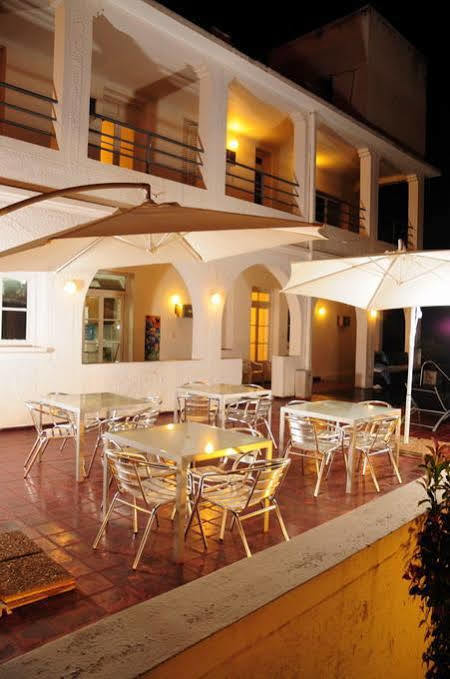 Hostal De La Costa Villa Carlos Paz Exterior photo