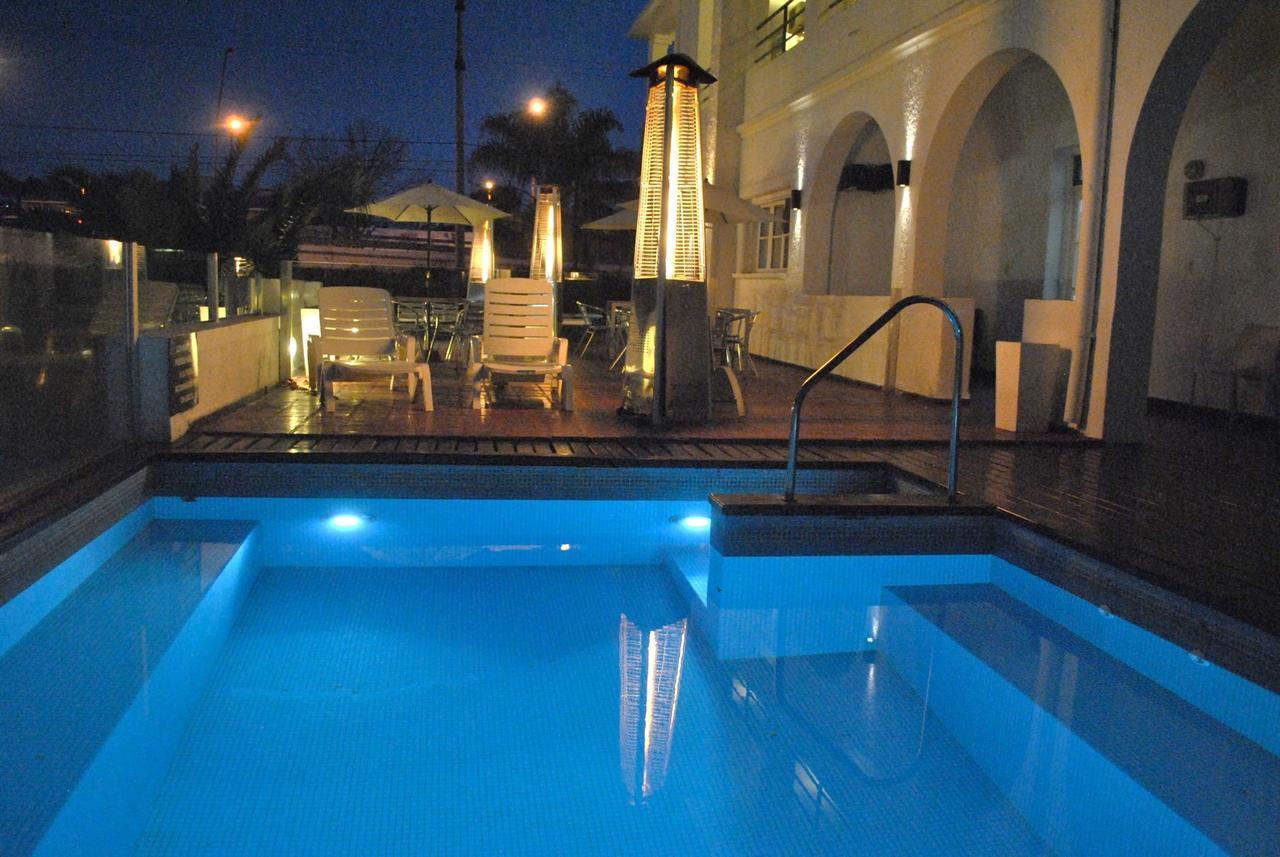 Hostal De La Costa Villa Carlos Paz Exterior photo